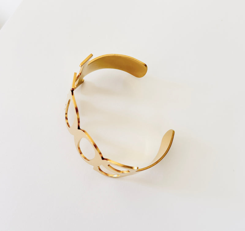 HOOS Cuff Bracelet- Sizeable- Gold Stainless Steel Tarnish Resistant